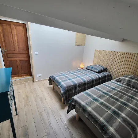 Au Clos Des Dély-gîtes 3 étoiles Mareuil (Charente)