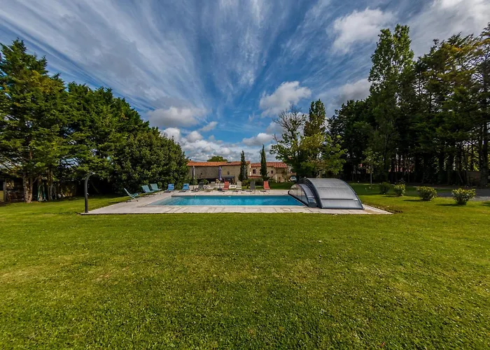 Au Clos Des Dely-gites 3 Etoiles * Mareuil (Charente)